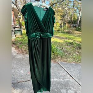 Little Mistress Deep Green Velvet Maxi Dress